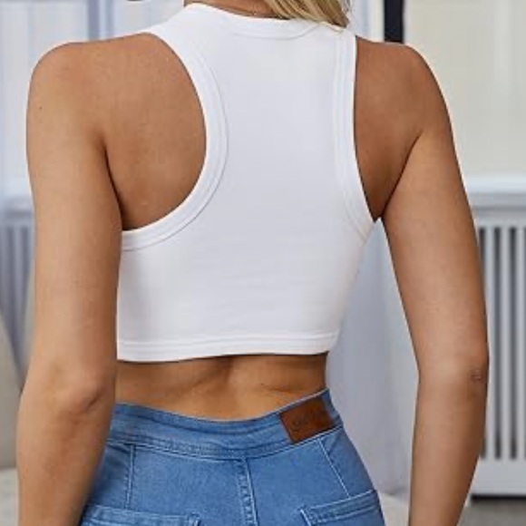 Amazon’s medium crop top - Picture 2 of 2